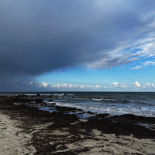 Light House Beach (shot on iPhone), Paphos, Cyprus 2023 © andreas rieger